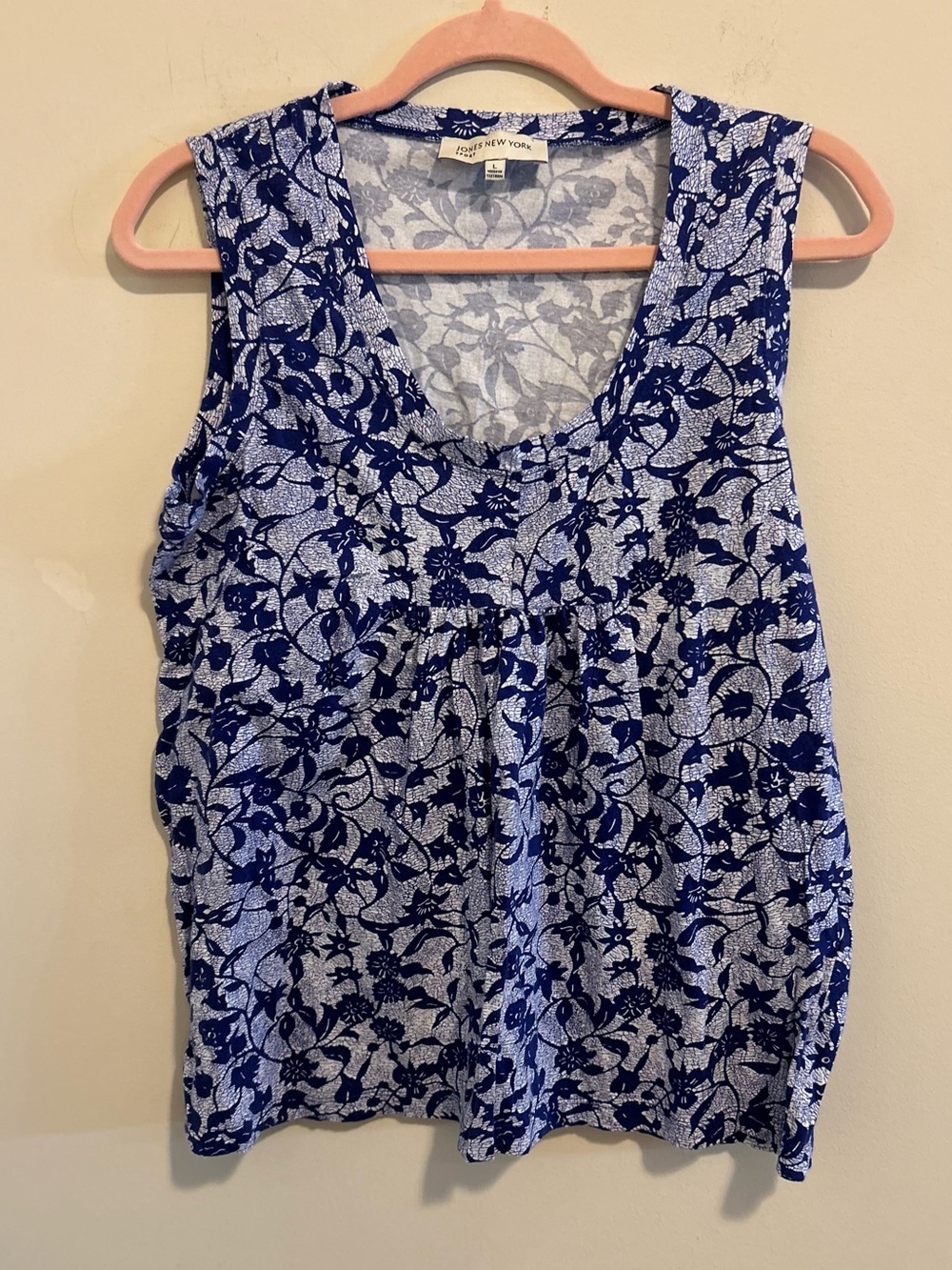 Jones New York Blue Floral‎ Scoop Neck Tank
